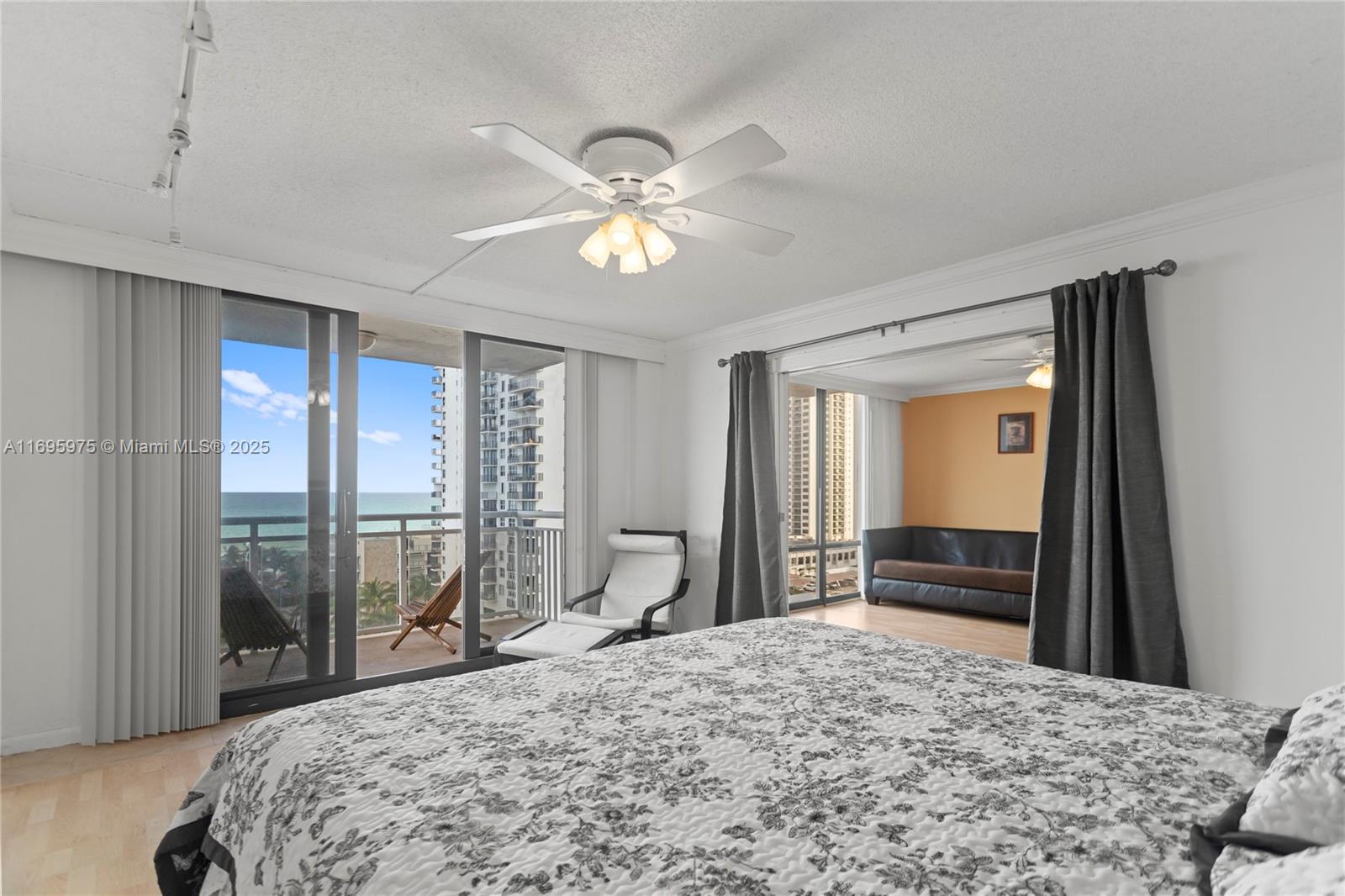ALLINGTON TOWERS CONDO - Residential