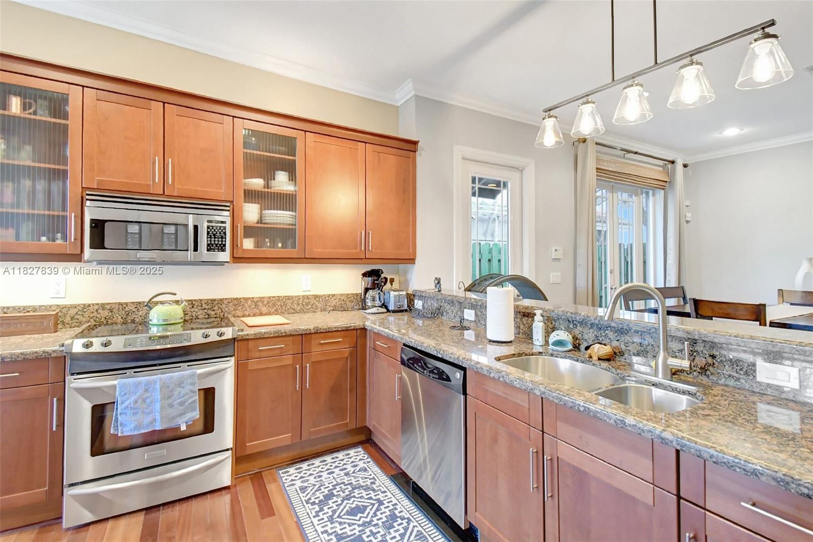 LAUDERDALE 2-19 D (0210 S - Residential