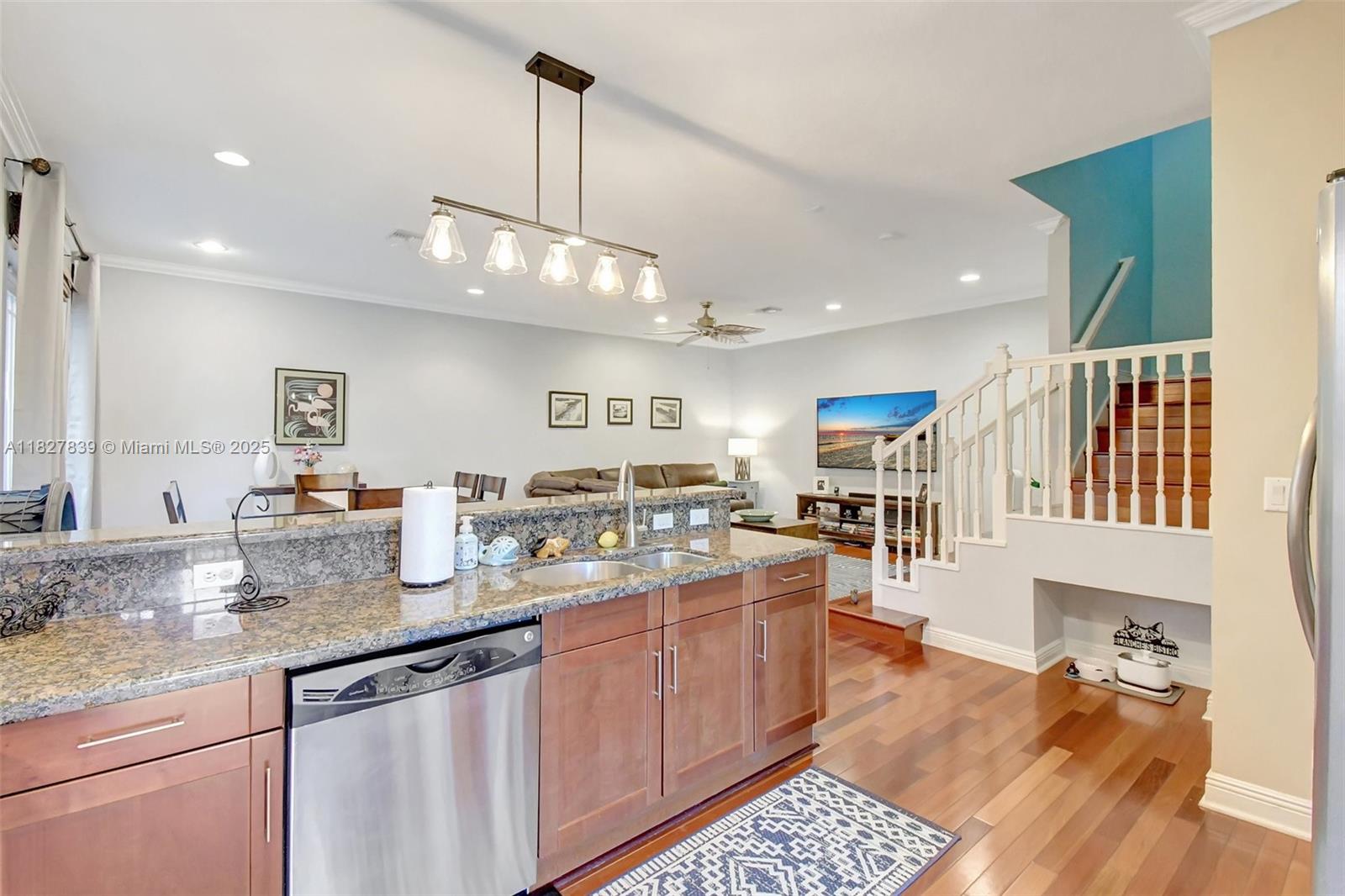 LAUDERDALE 2-19 D (0210 S - Residential