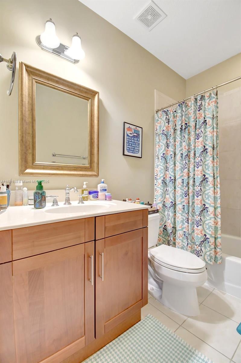 LAUDERDALE 2-19 D (0210 S - Residential