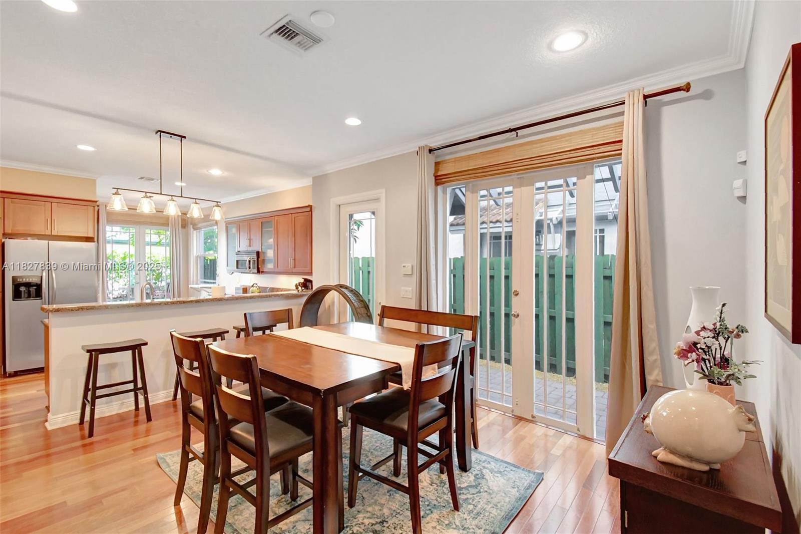 LAUDERDALE 2-19 D (0210 S - Residential