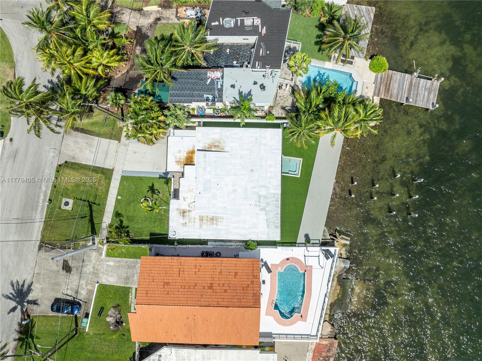 BISCAYNE SHORES CORR PLAT - Land