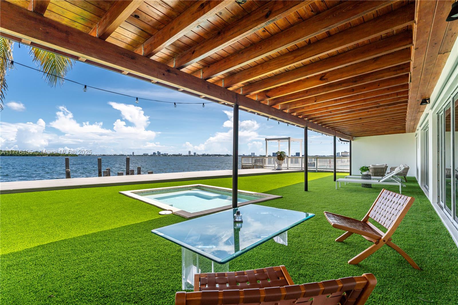 BISCAYNE SHORES CORR PLAT - Land