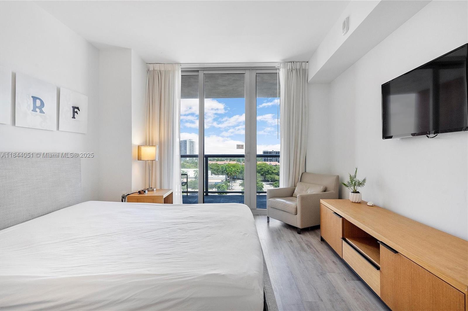 BEACHWALK CONDOMINIUM - Residential