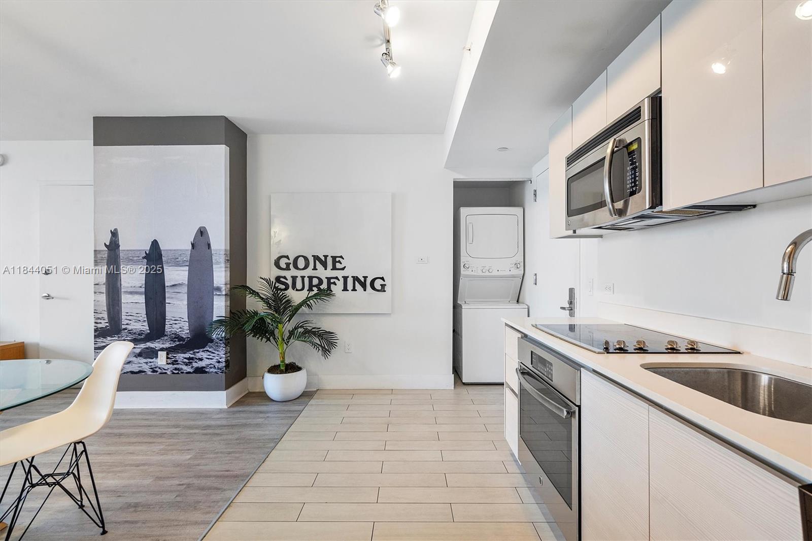 BEACHWALK CONDOMINIUM - Residential