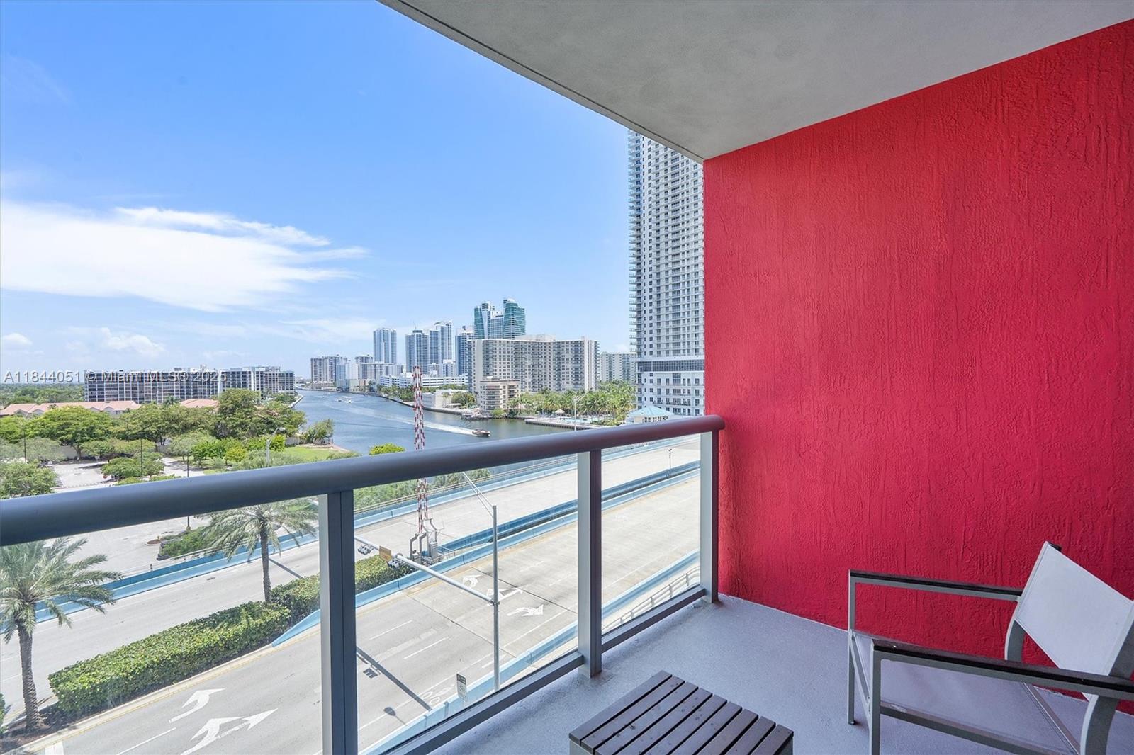 BEACHWALK CONDOMINIUM - Residential