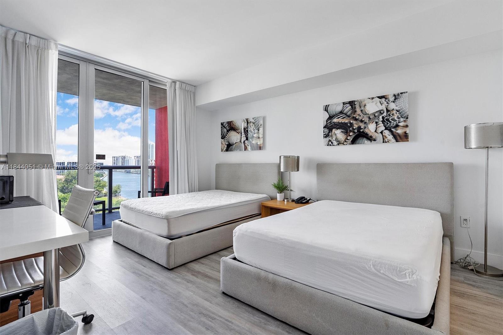 BEACHWALK CONDOMINIUM - Residential