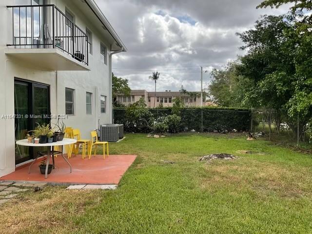VILLAS AT CORAL SPRINGS - Residential