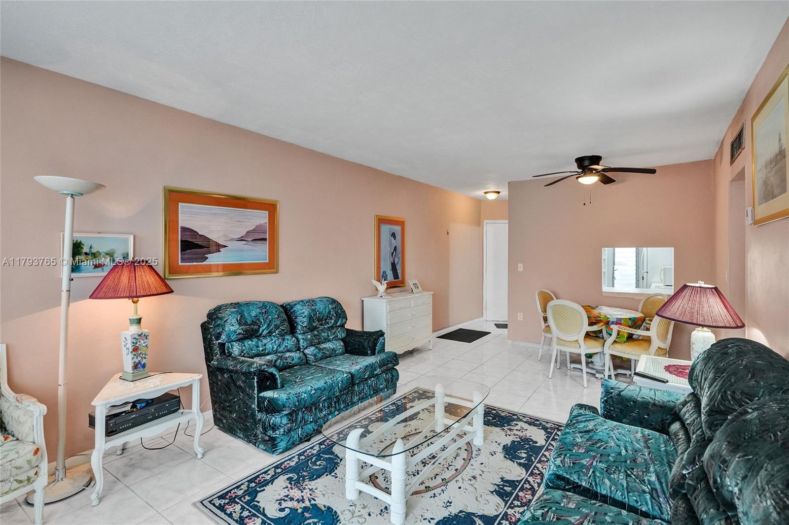 SKY LAKE GARDENS NO 4 CON - Residential