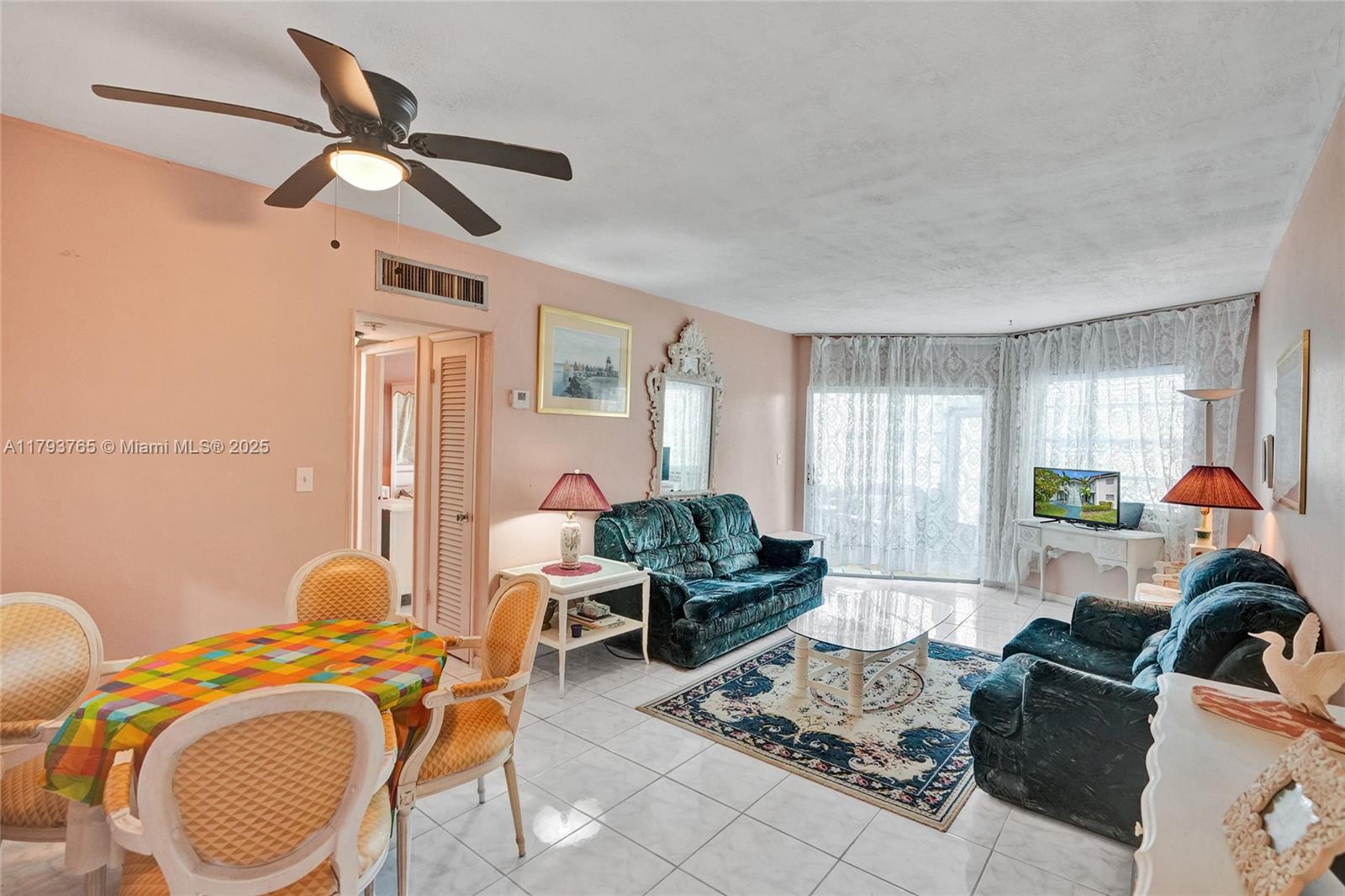 SKY LAKE GARDENS NO 4 CON - Residential