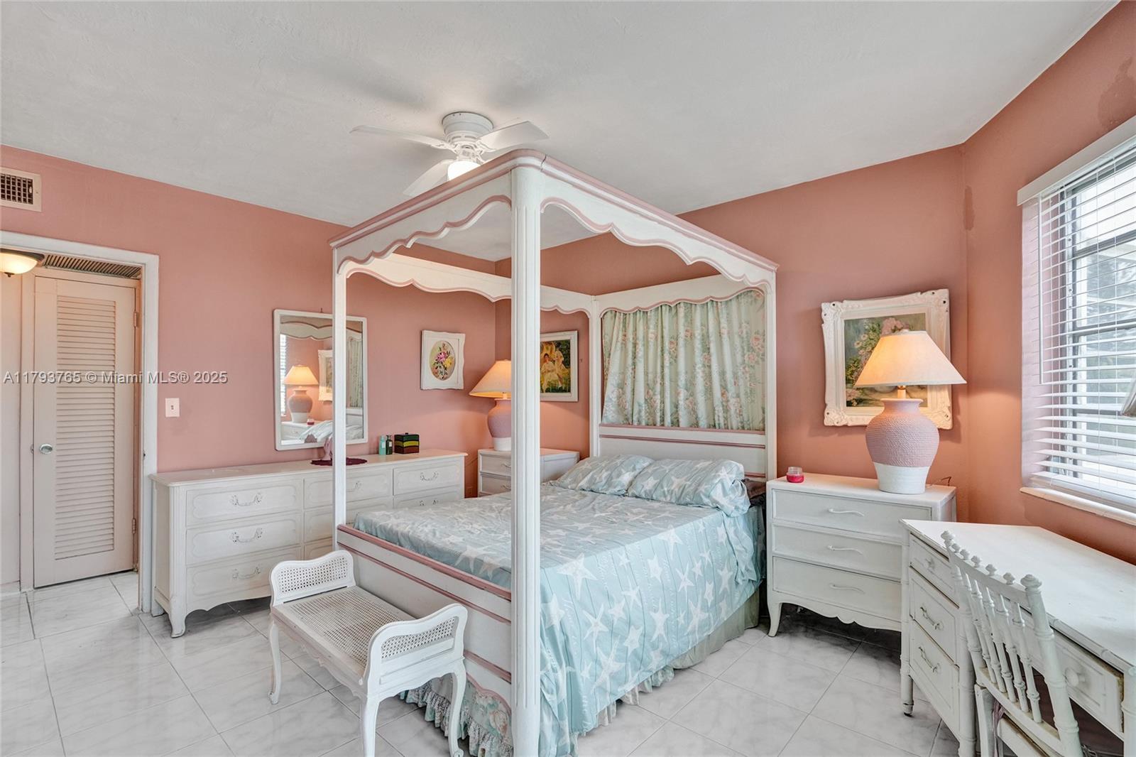 SKY LAKE GARDENS NO 4 CON - Residential