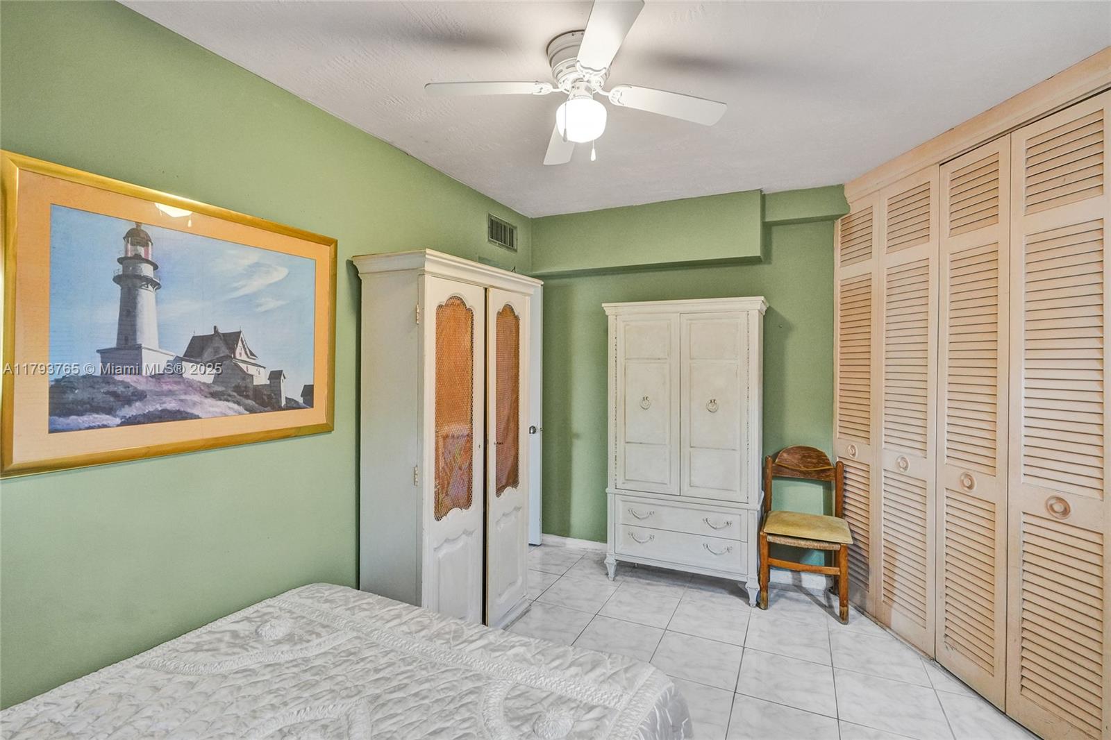 SKY LAKE GARDENS NO 4 CON - Residential