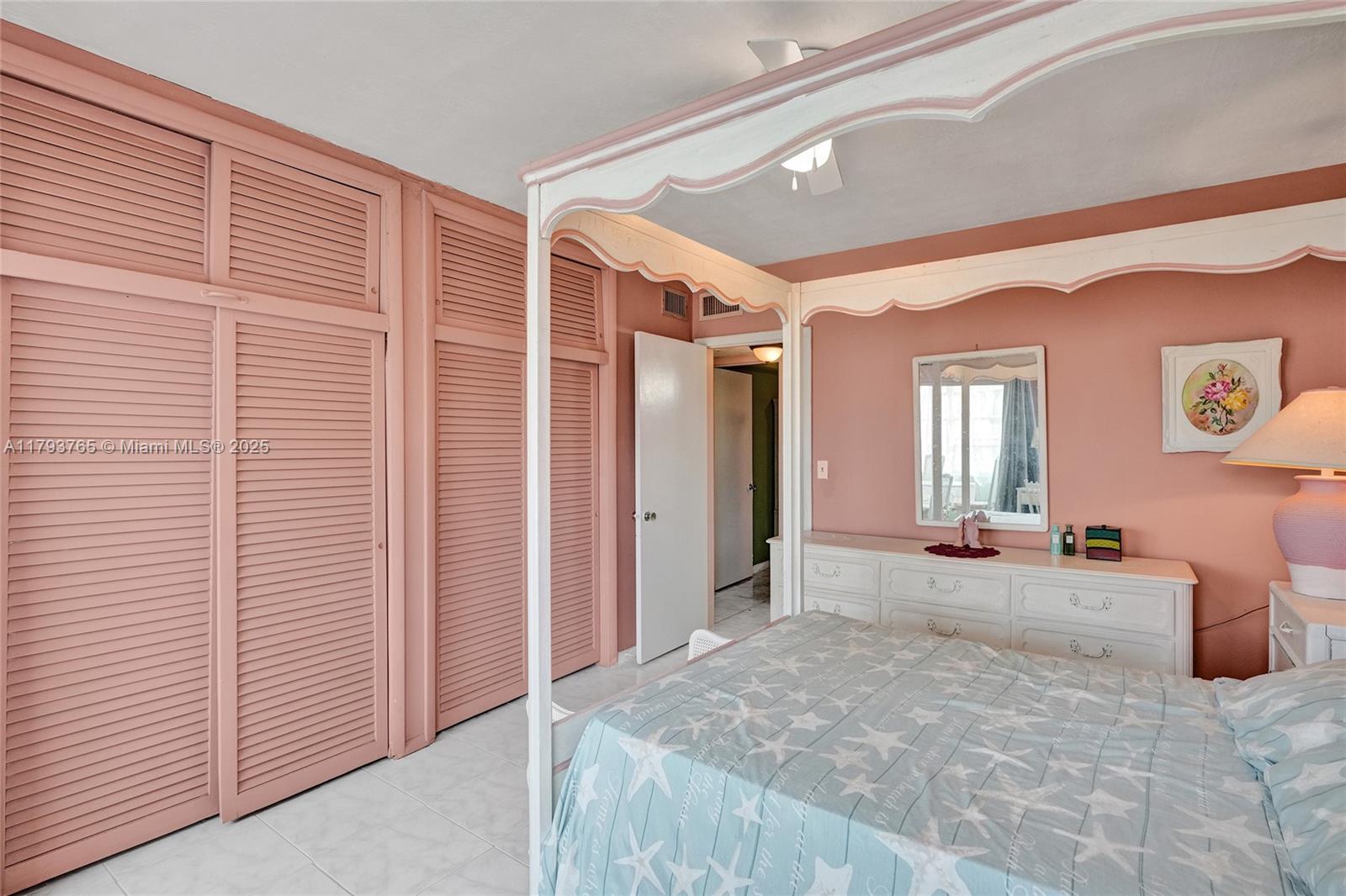 SKY LAKE GARDENS NO 4 CON - Residential