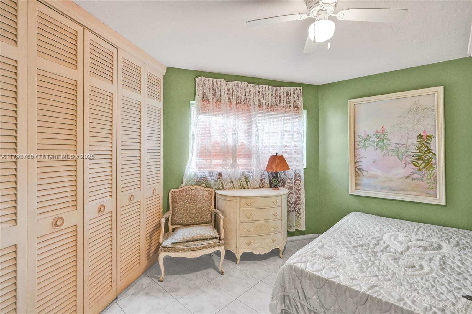 SKY LAKE GARDENS NO 4 CON - Residential