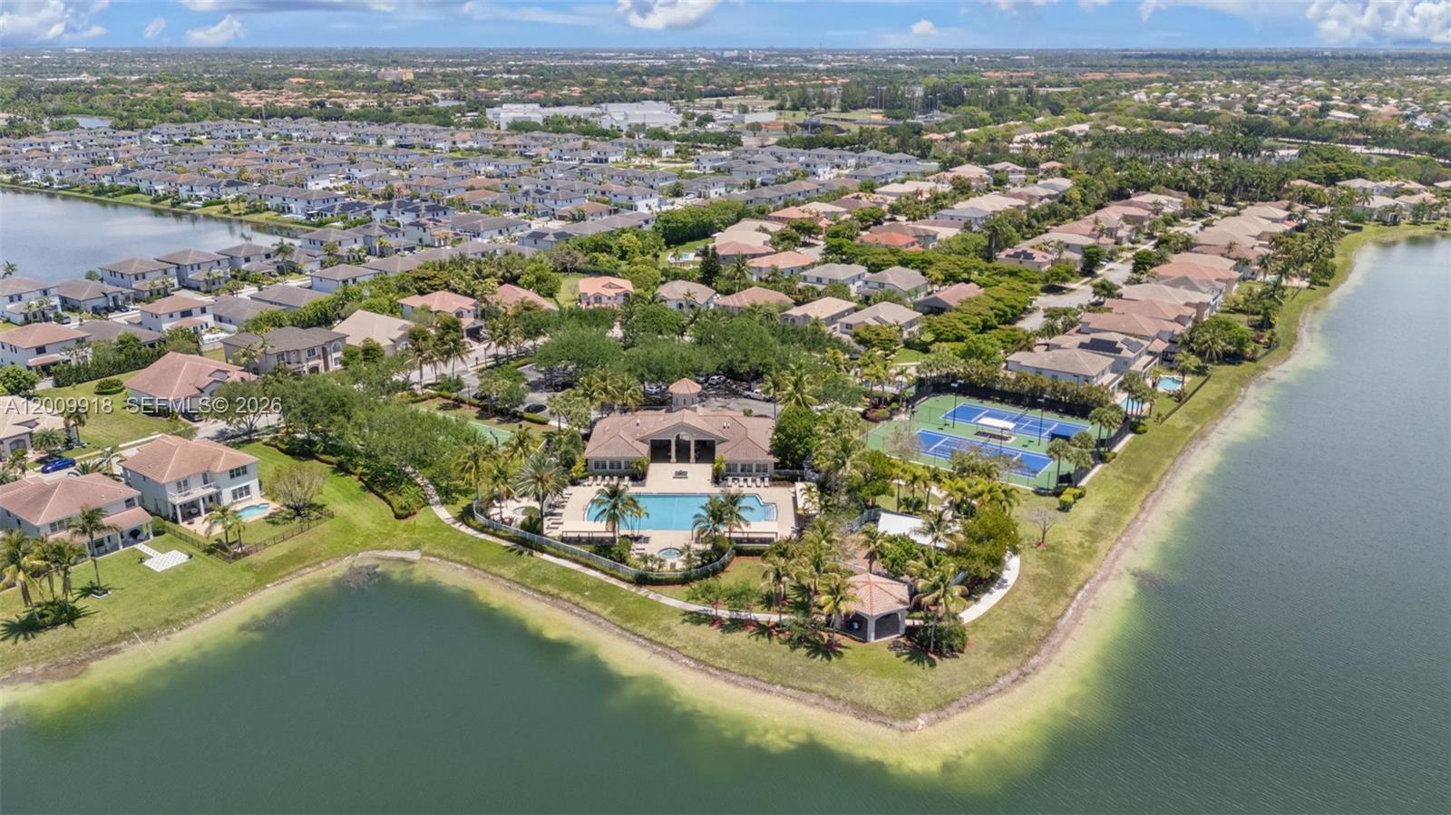 SUNSET FALLS PLAT 1 - Residential