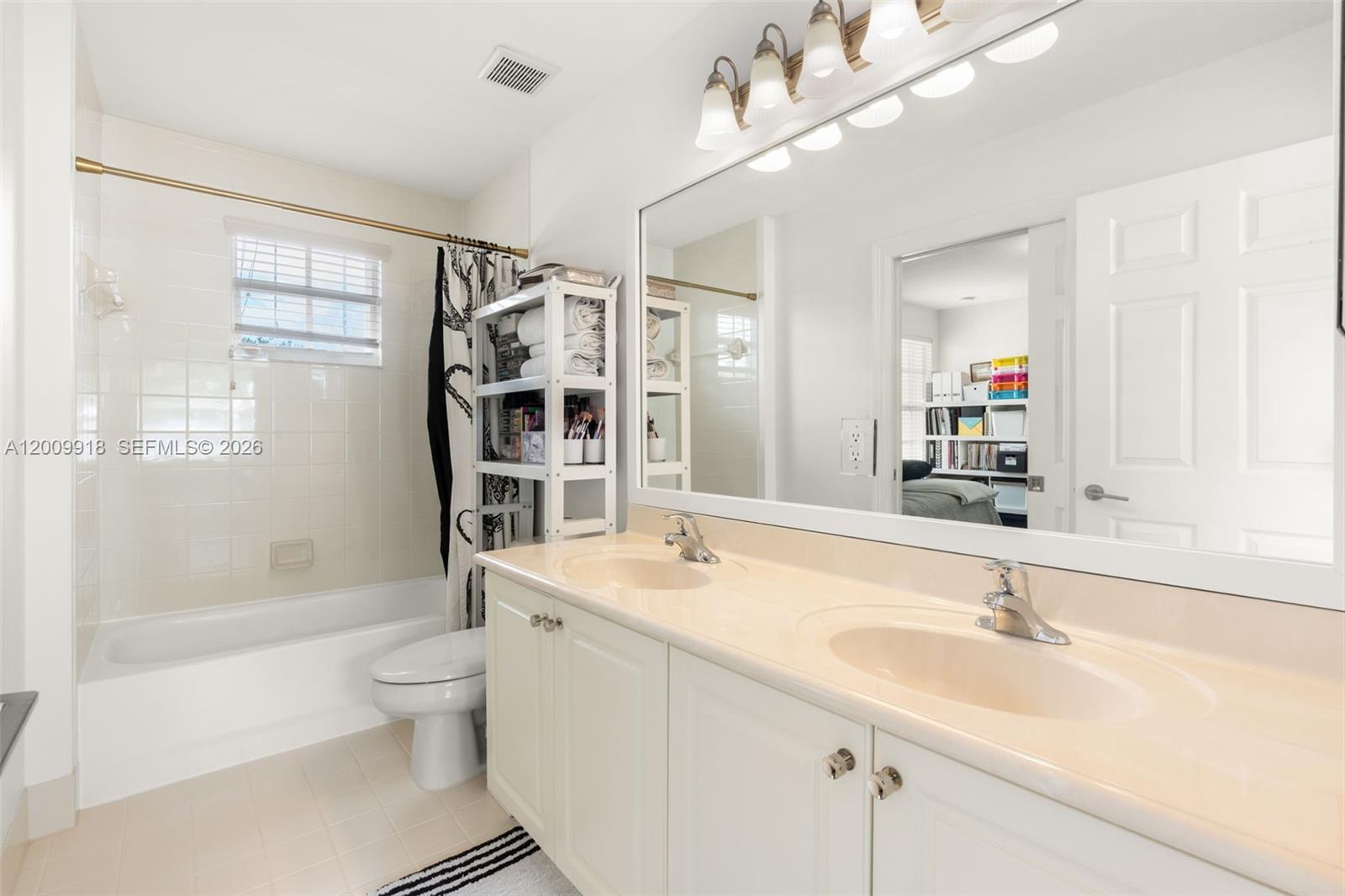 SUNSET FALLS PLAT 1 - Residential