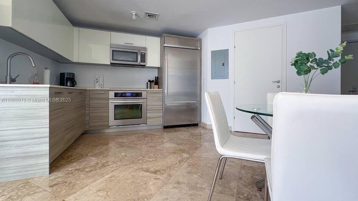1300 Brickell Bay Dr 3007