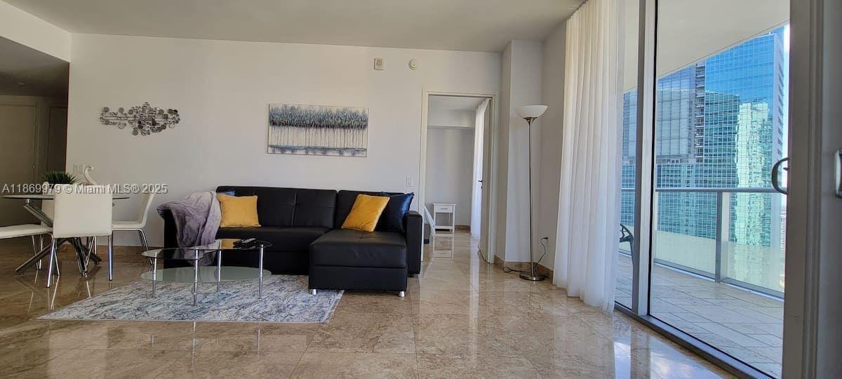 1300 Brickell Bay Dr 3007