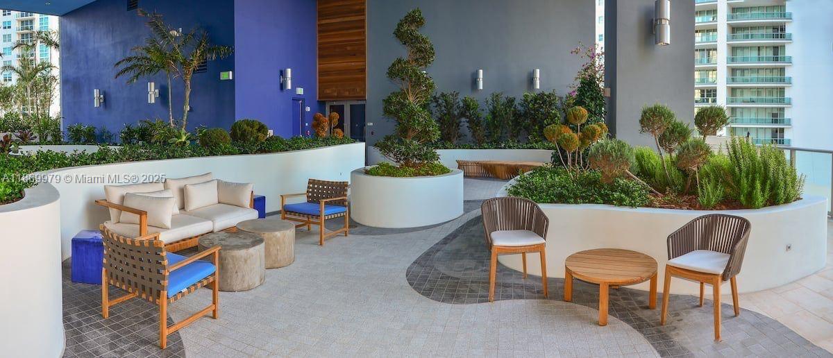 BRICKELLHOUSE CONDO - Residential