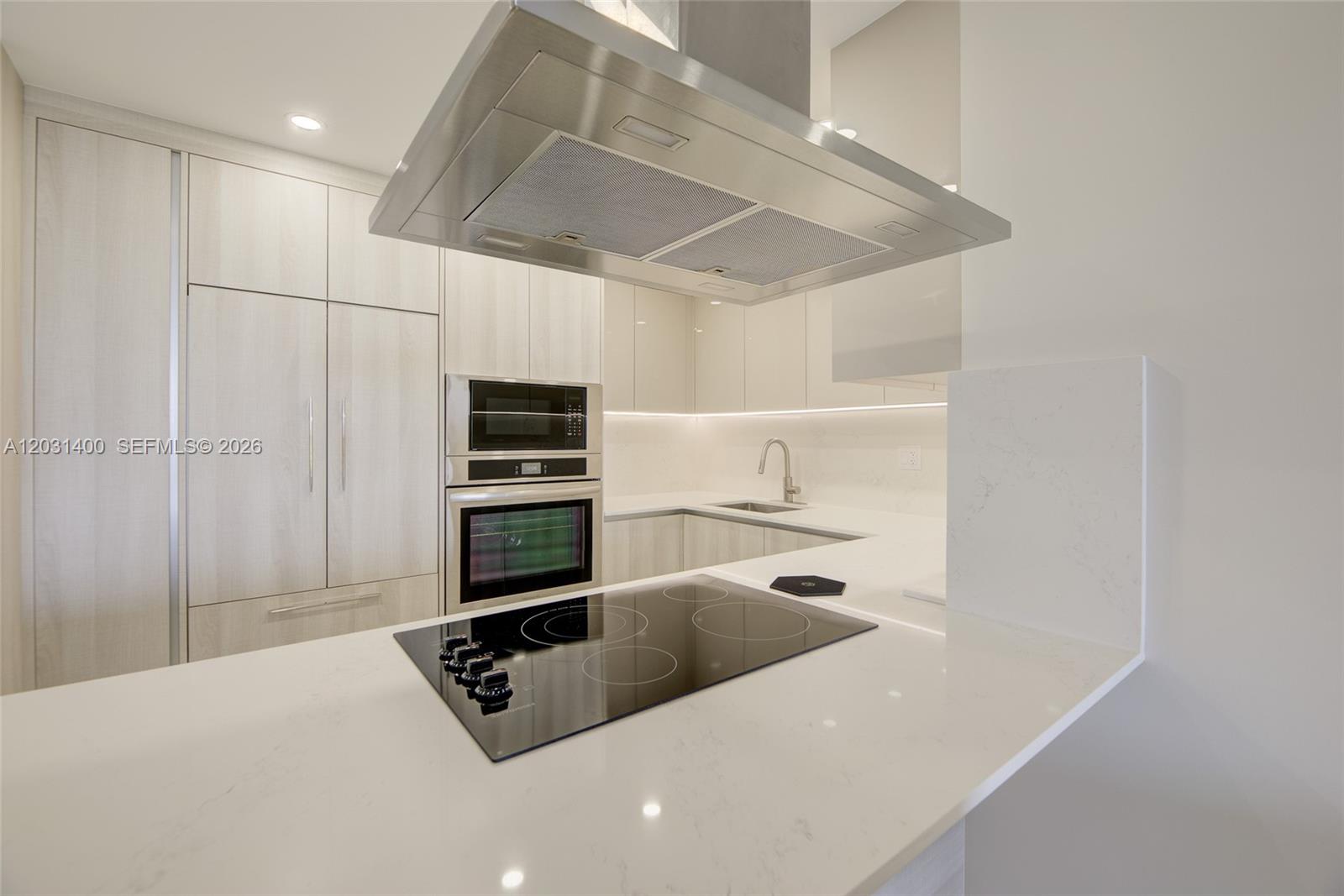 600 Three Islands Blvd 403