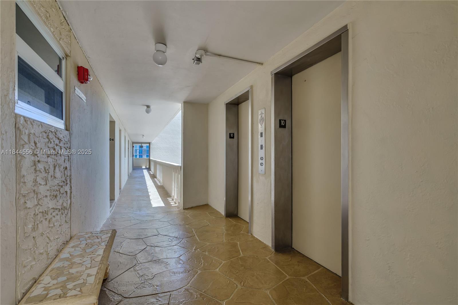 303 N Riverside Dr 1001