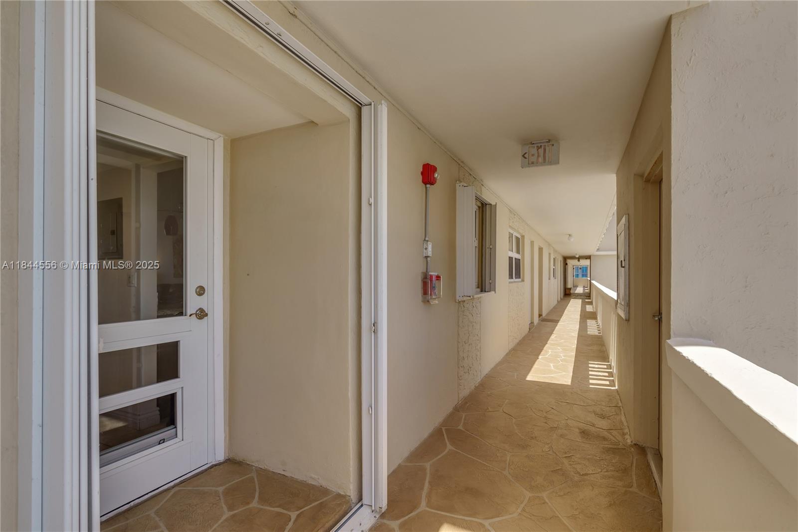 303 N Riverside Dr 1001