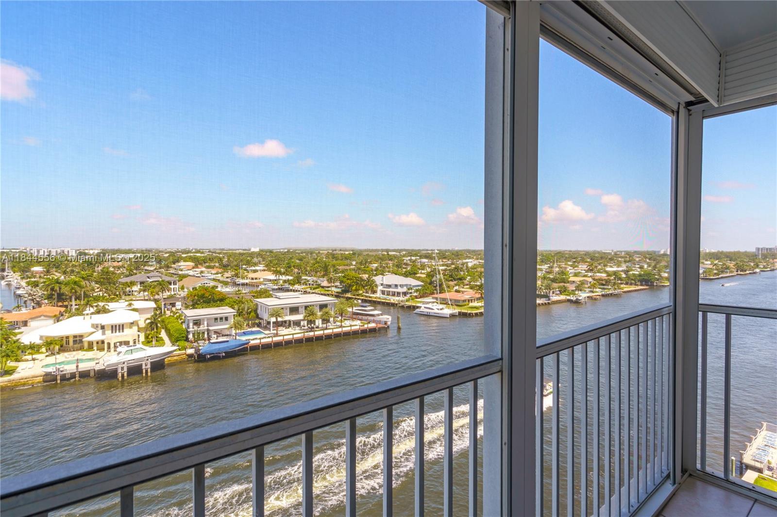 303 N Riverside Dr 1001