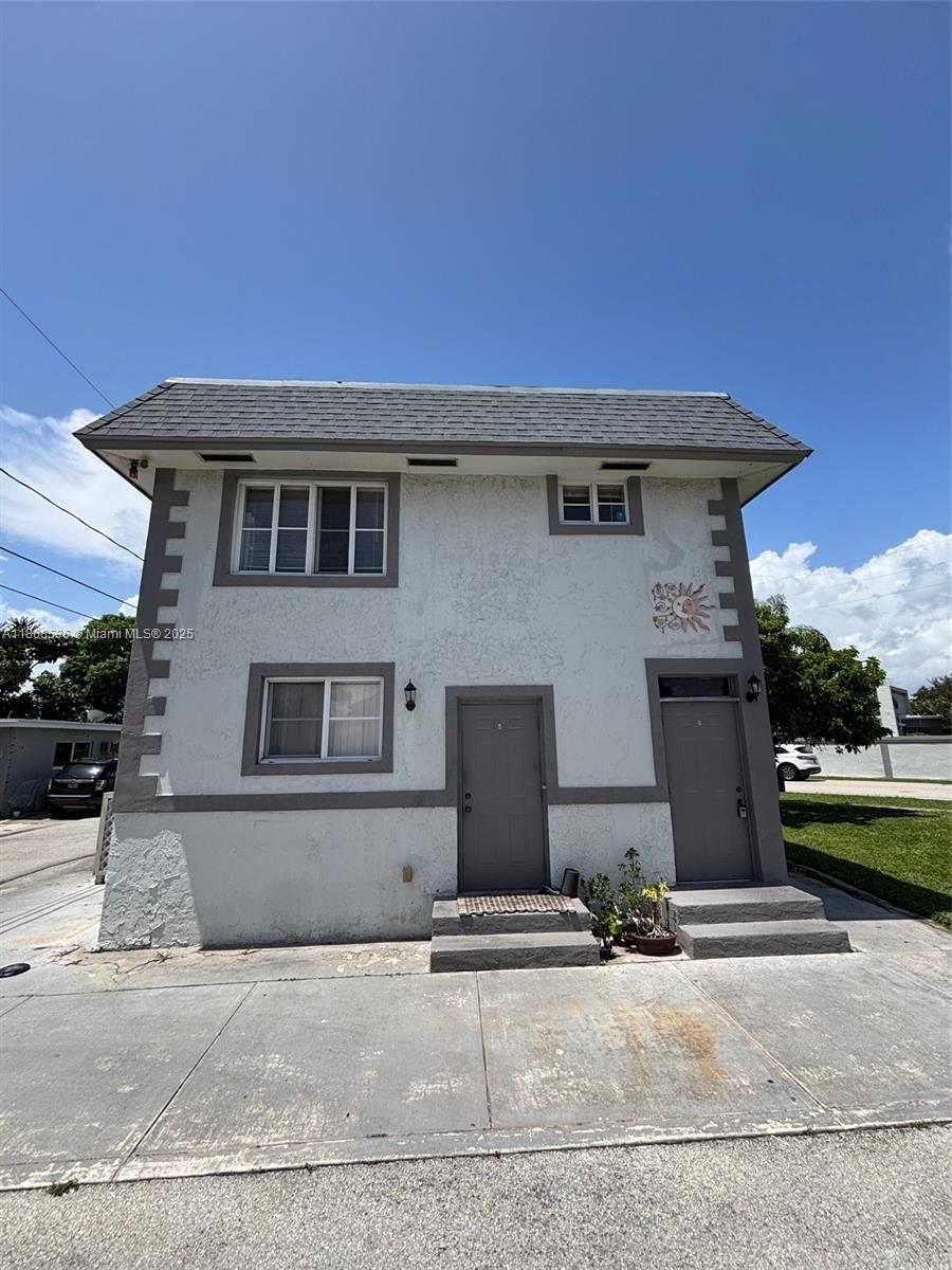 Charming 2/1 second floor unit, fully remodeled bathroom. Washer/dryer on the property. Only 5 minutes to the beach, Dania Pointe (1.5 miles), Dania Beach Casino (1.5 miles) and the FLL airport (3 miles). Unit has all of impact windows , central AC. Great opportunity in a wonderful area! Easy approval, potential tenants must show an income and stable job. Each unit has a BBQ area. 2 parking spaces in front of the door. Water/sewer and trash are included in monthly rent payment.