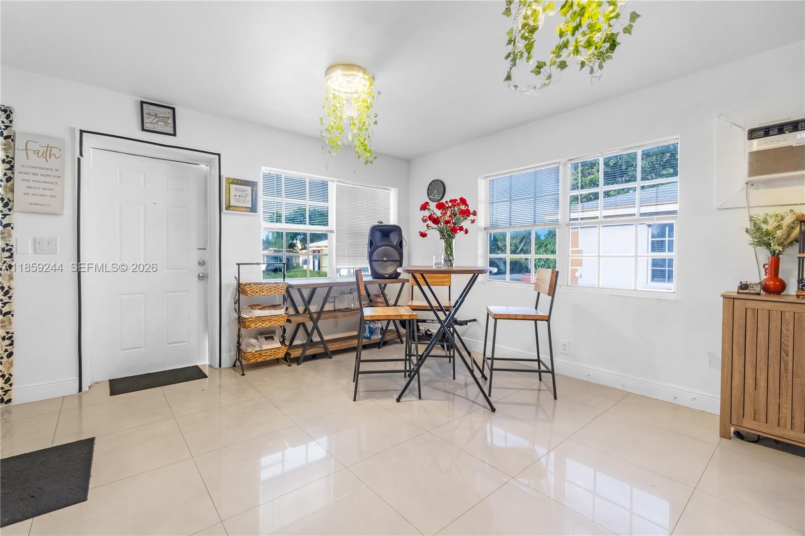 HOLLYWOOD PARK - Residential Income