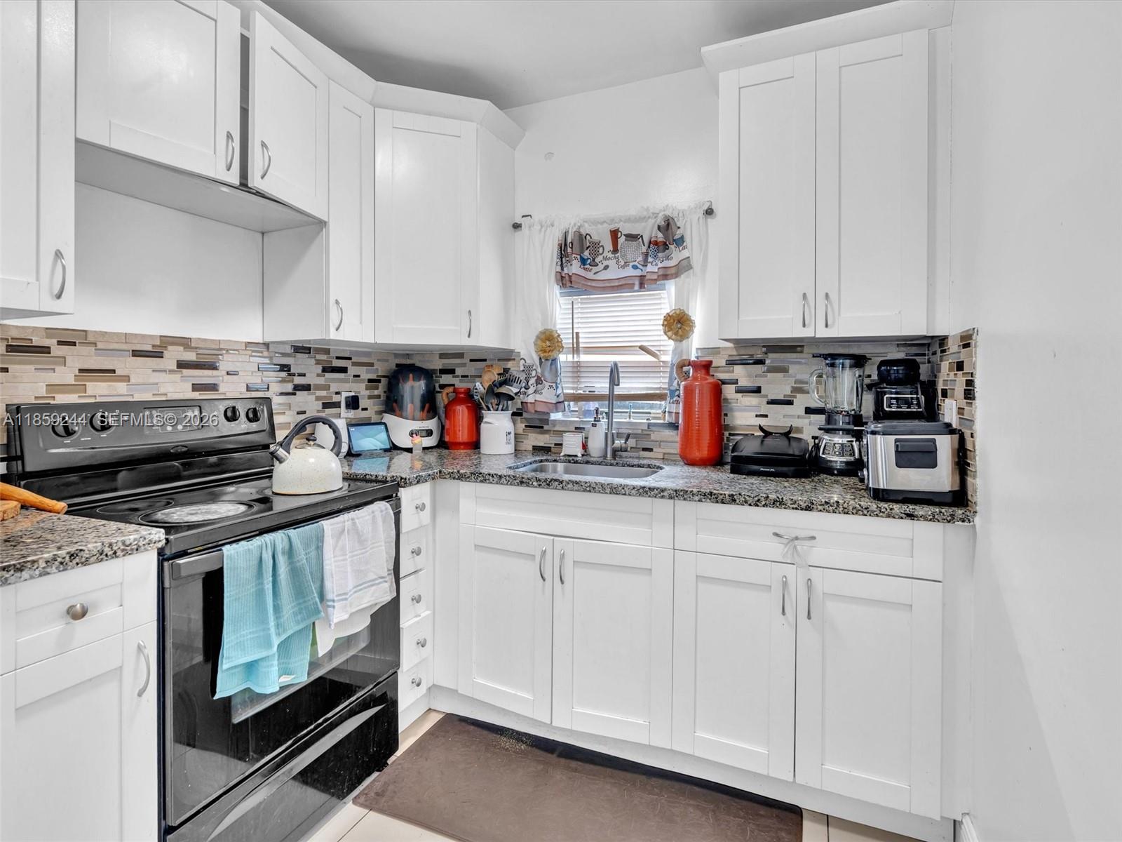 HOLLYWOOD PARK - Residential Income