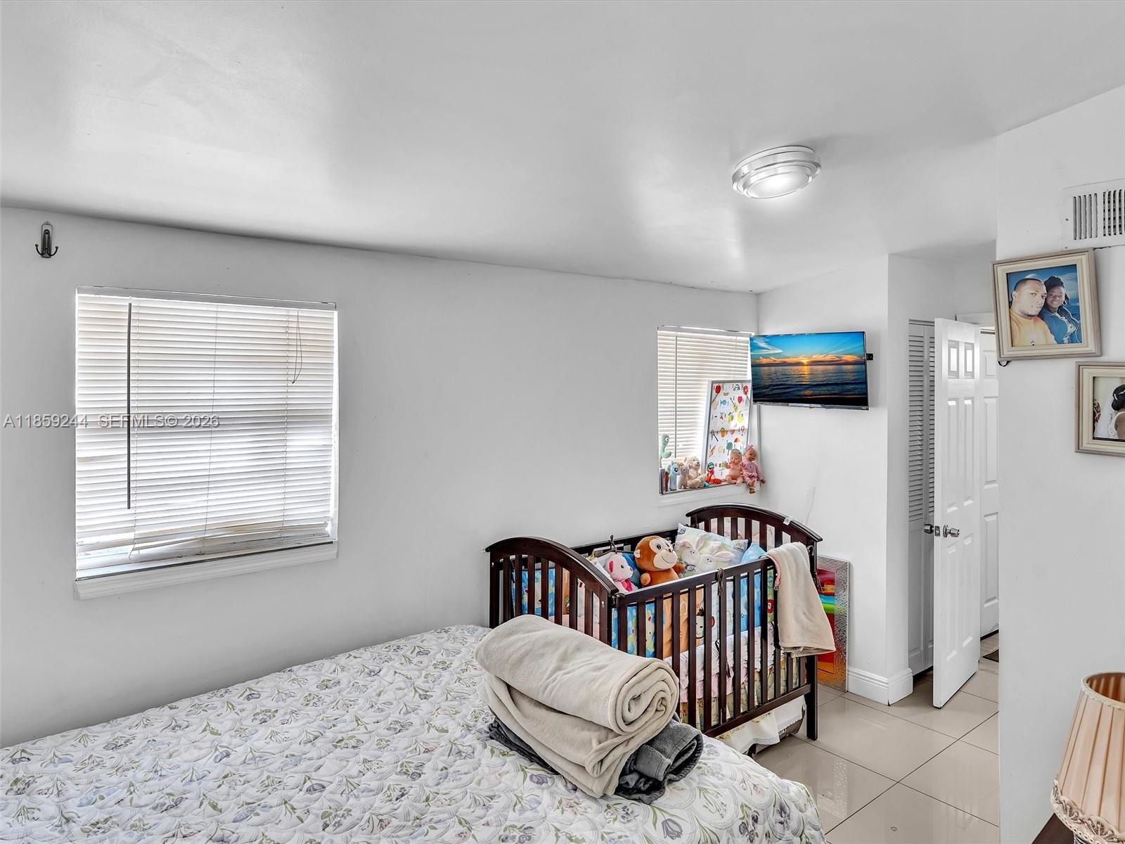 HOLLYWOOD PARK - Residential Income