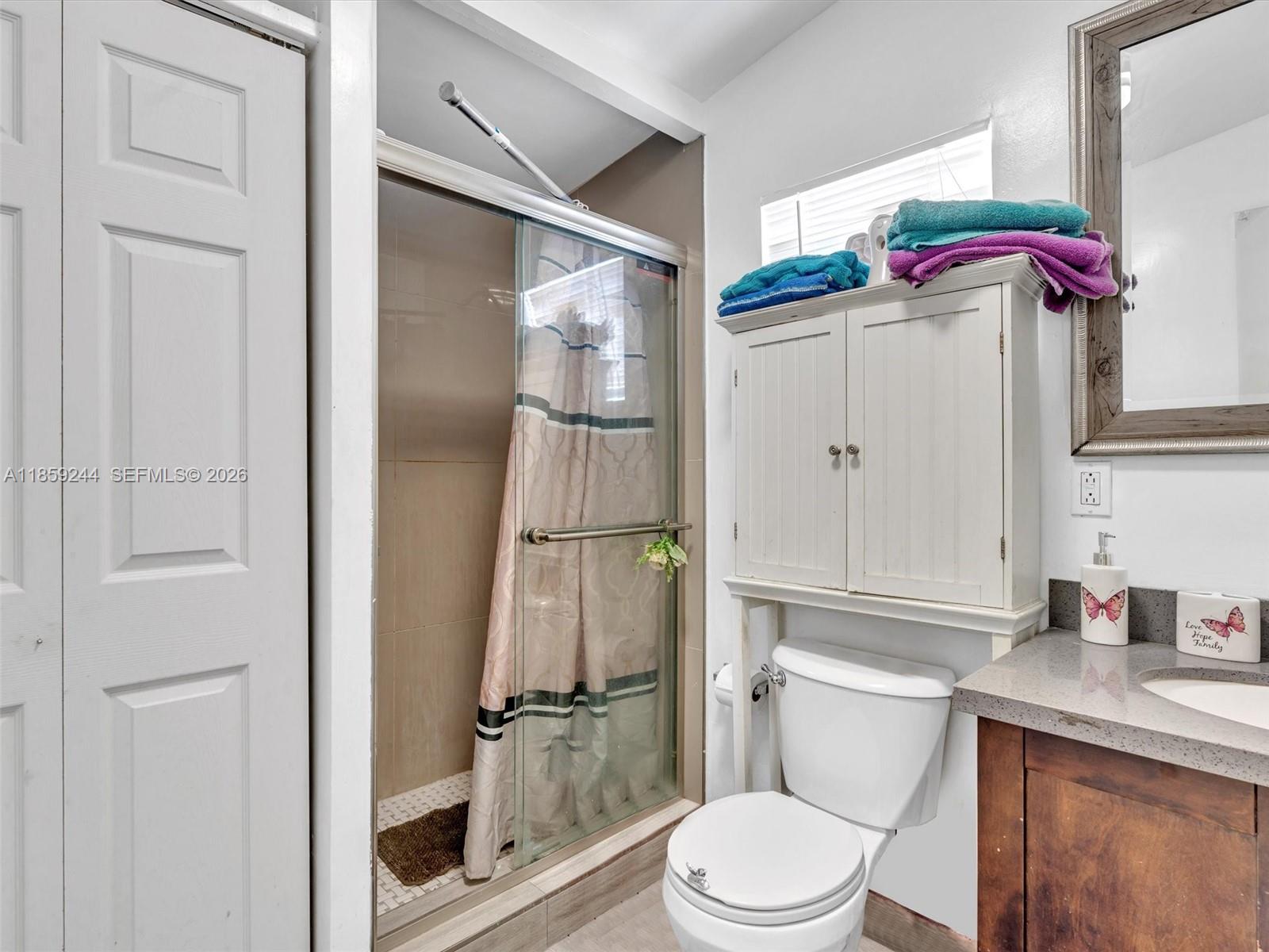 HOLLYWOOD PARK - Residential Income