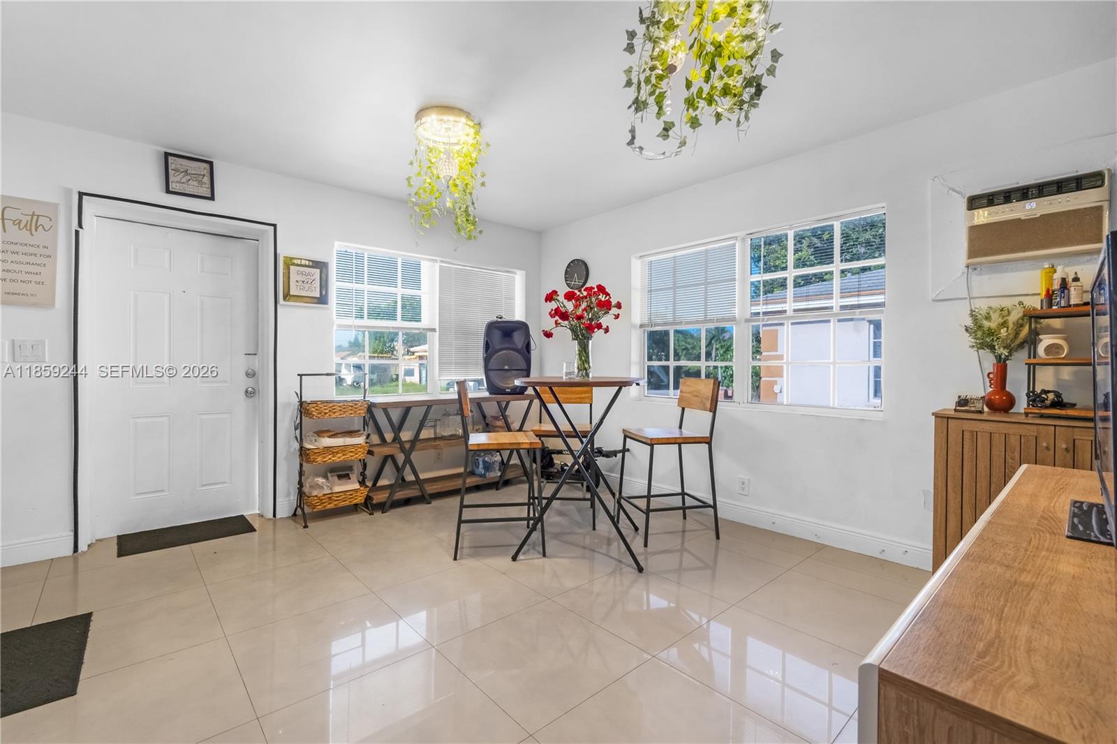 HOLLYWOOD PARK - Residential Income