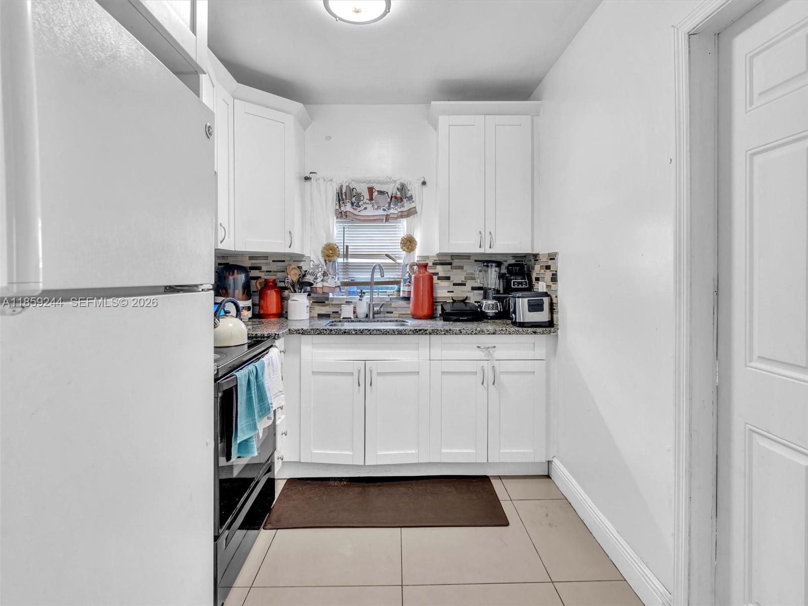 HOLLYWOOD PARK - Residential Income