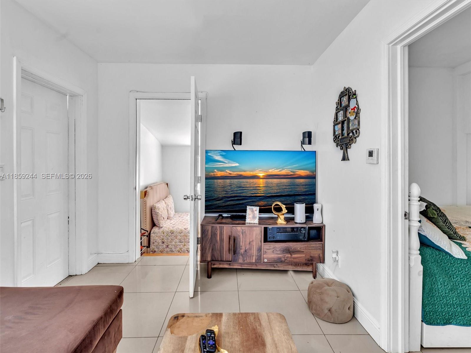 HOLLYWOOD PARK - Residential Income