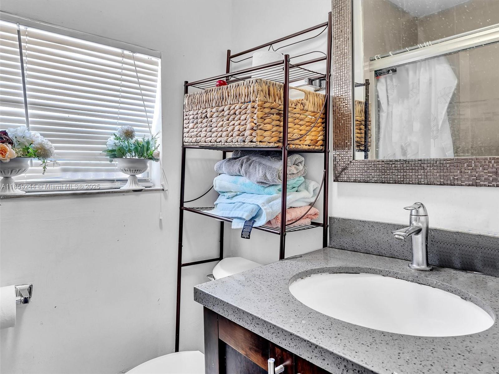 HOLLYWOOD PARK - Residential Income