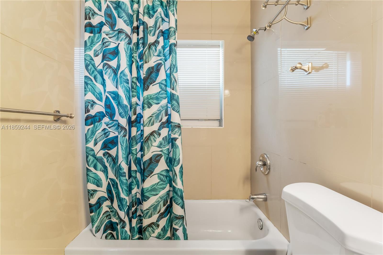 HOLLYWOOD PARK - Residential Income