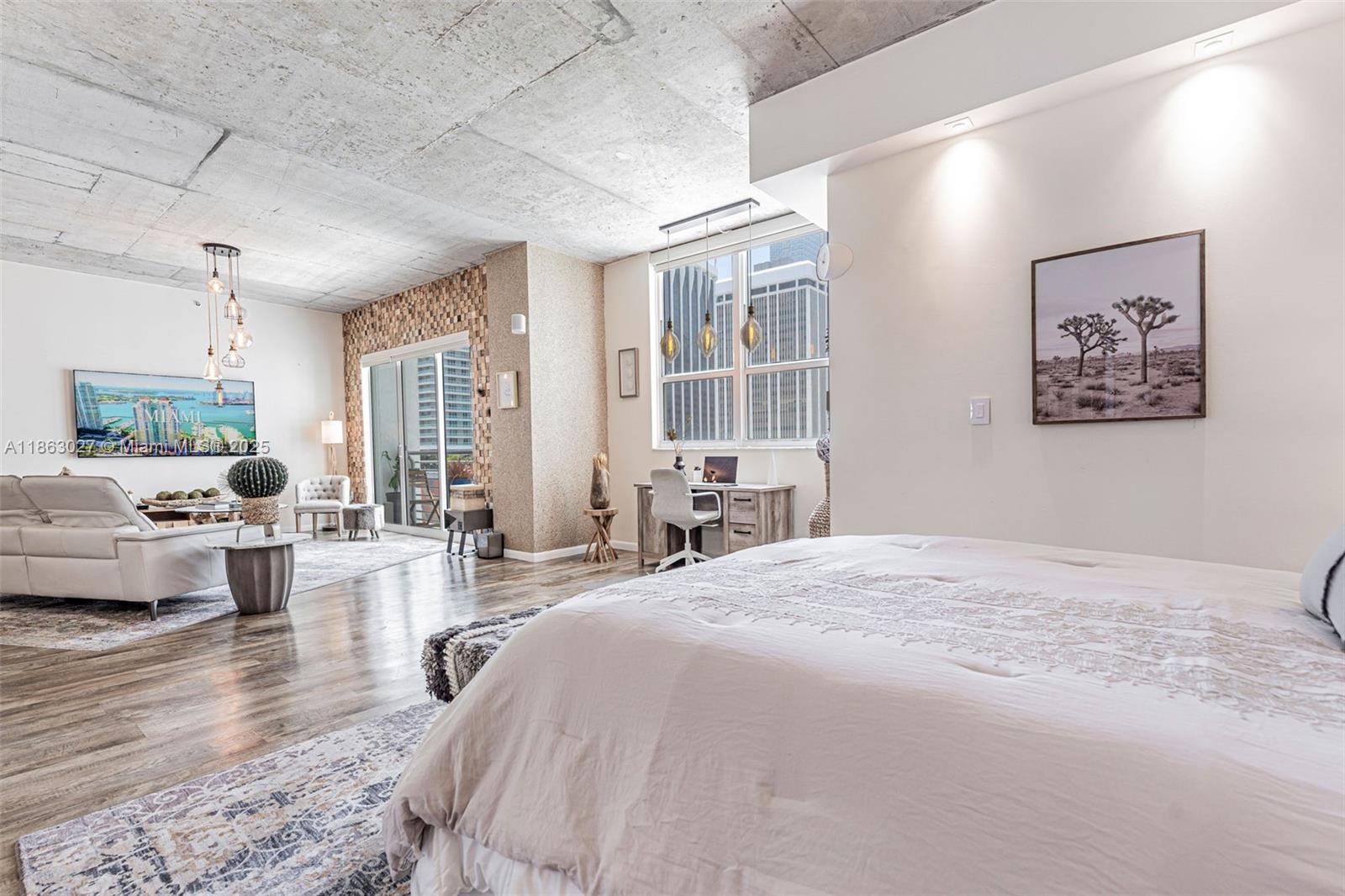 THE LOFT DOWNTOWN II COND - Residential