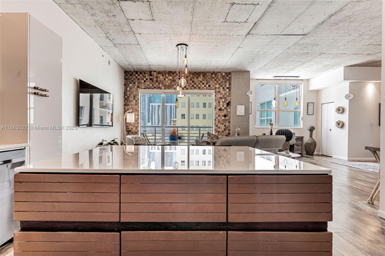 THE LOFT DOWNTOWN II COND - Residential