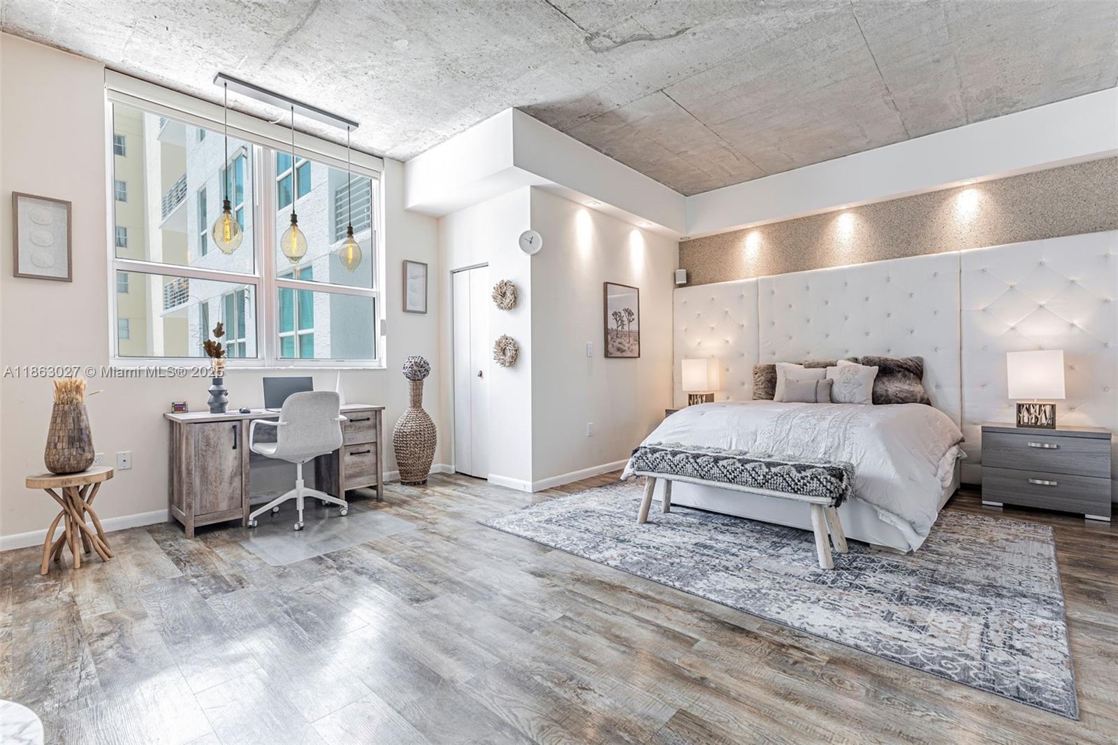 THE LOFT DOWNTOWN II COND - Residential