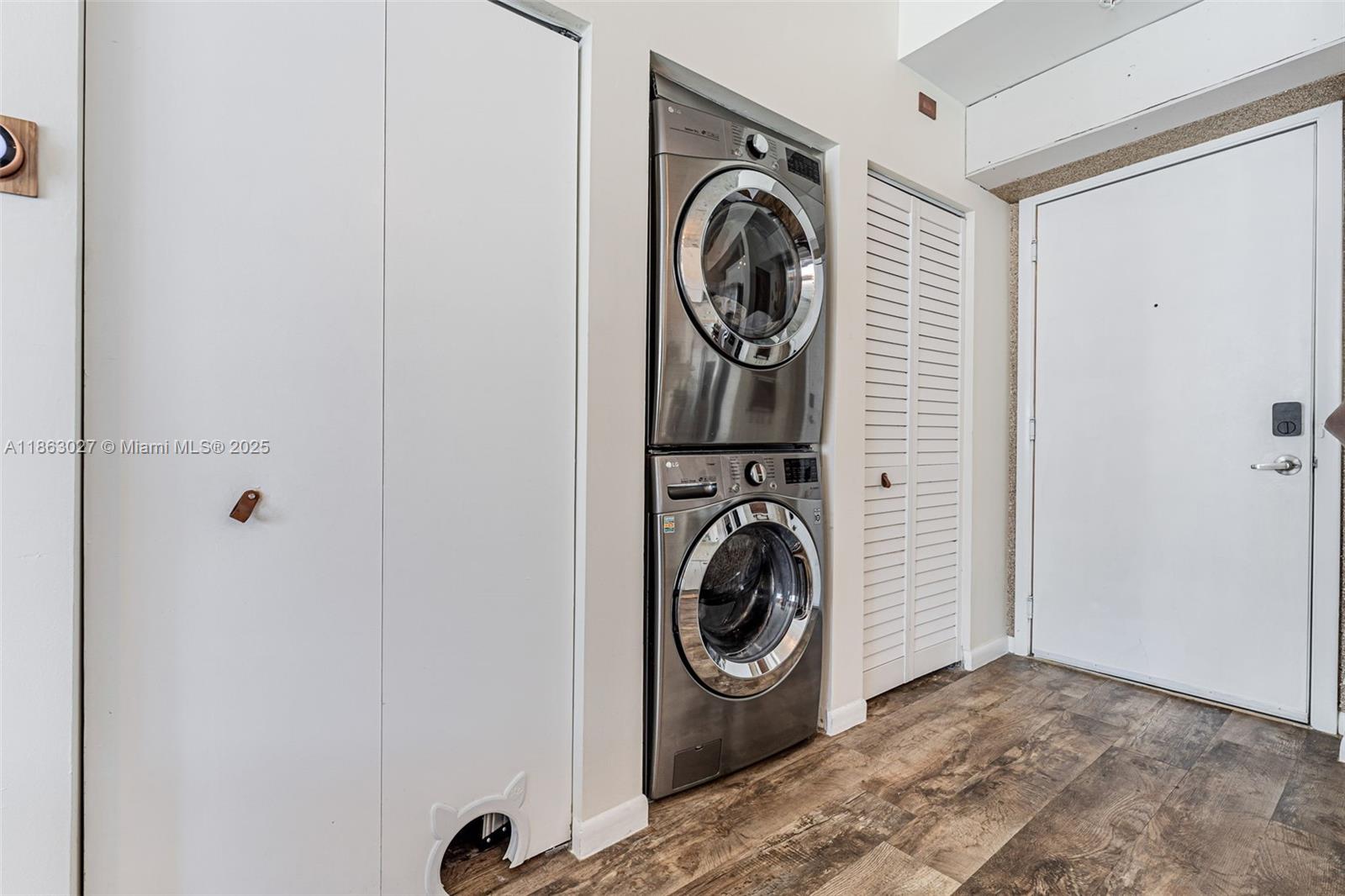 THE LOFT DOWNTOWN II COND - Residential