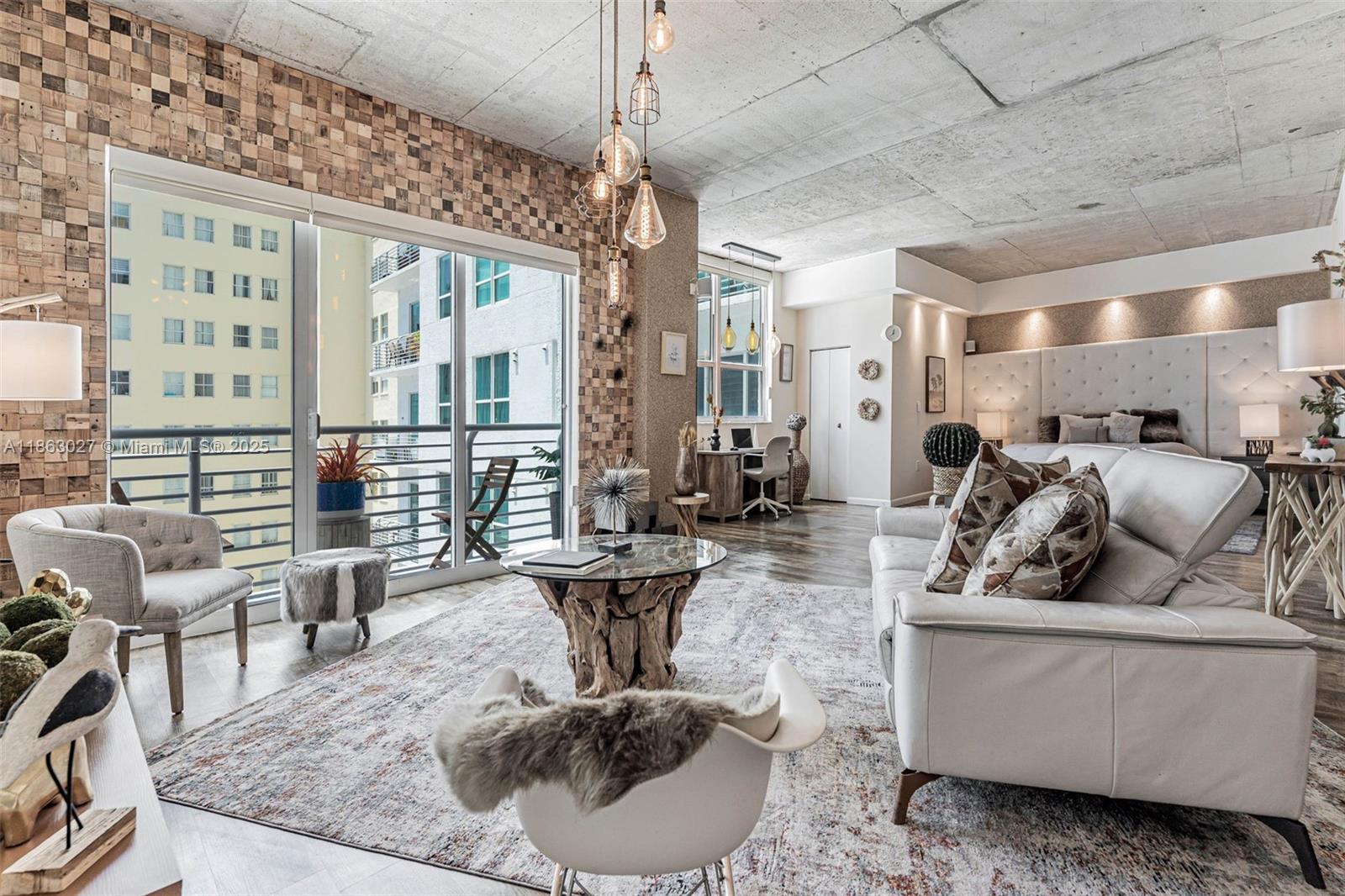 THE LOFT DOWNTOWN II COND - Residential