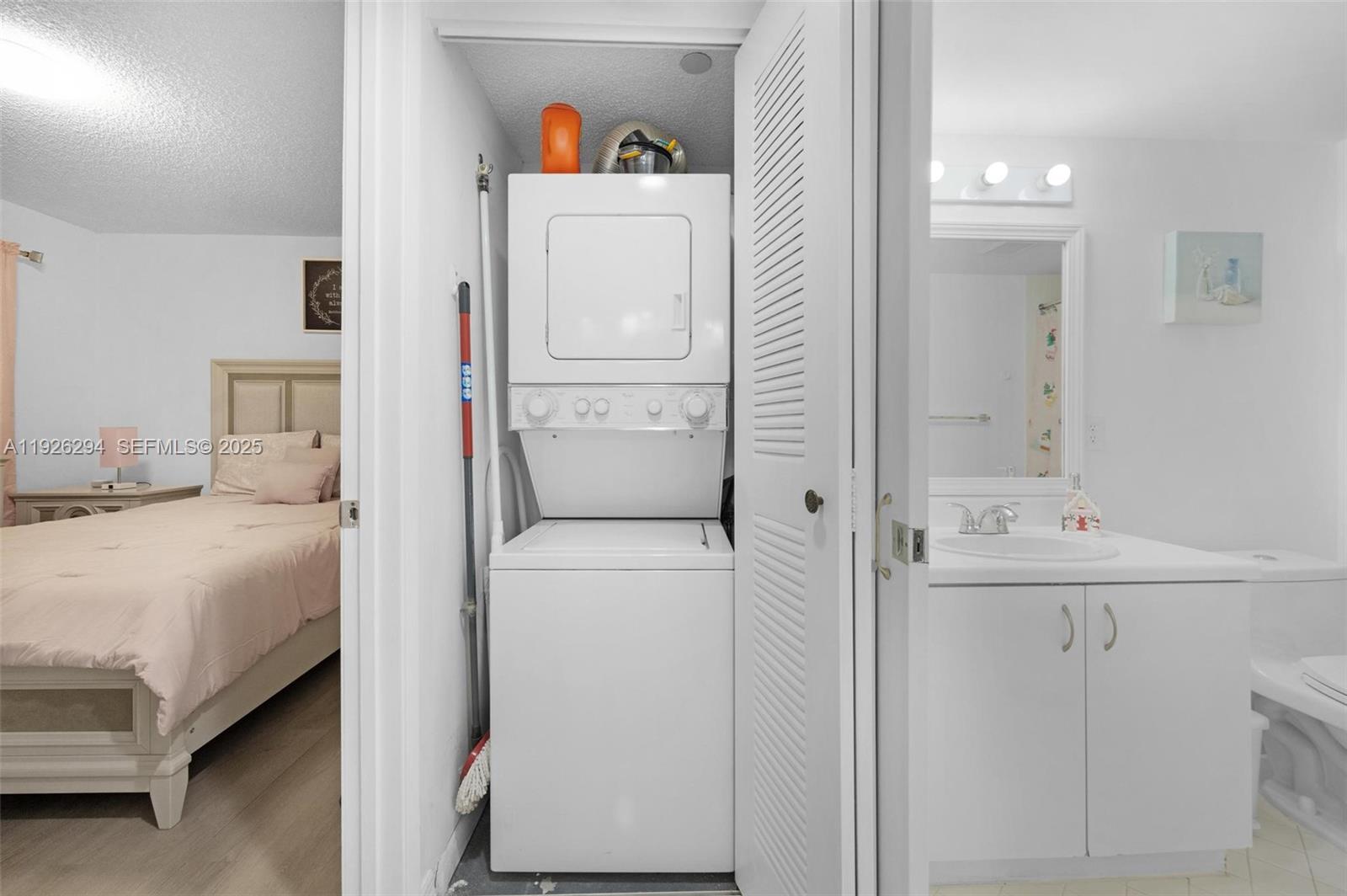 SUFFOLK AT CENTURY VILLAG - Residential