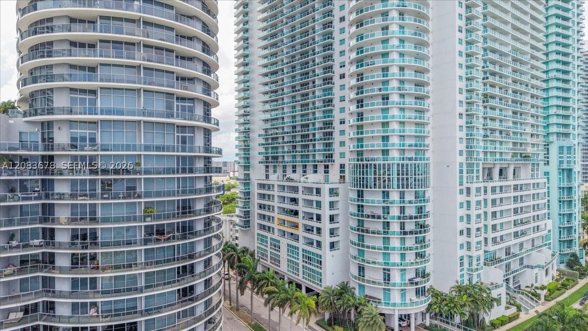 1800 N Bayshore Dr 612