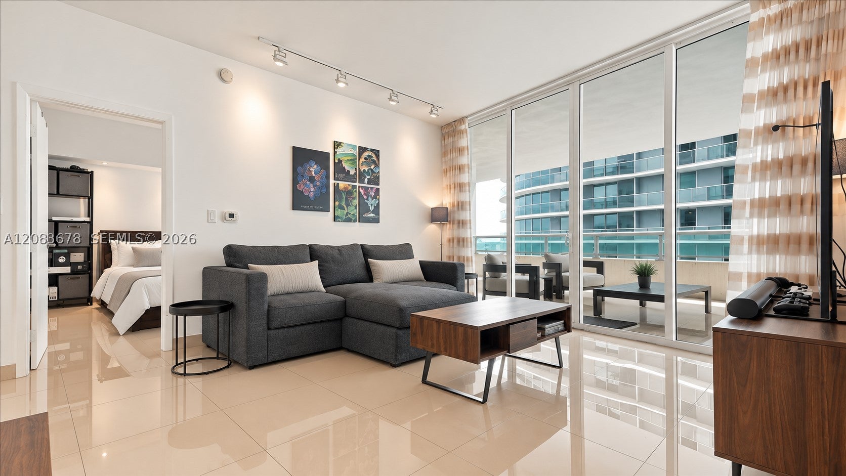 1800 N Bayshore Dr 612