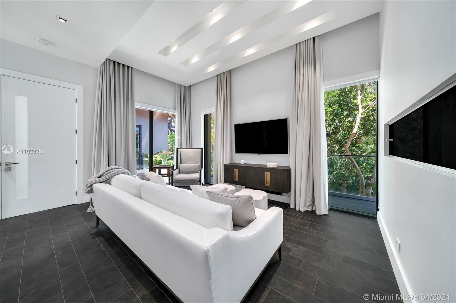 BRICKELLS FLAGLER - Residential