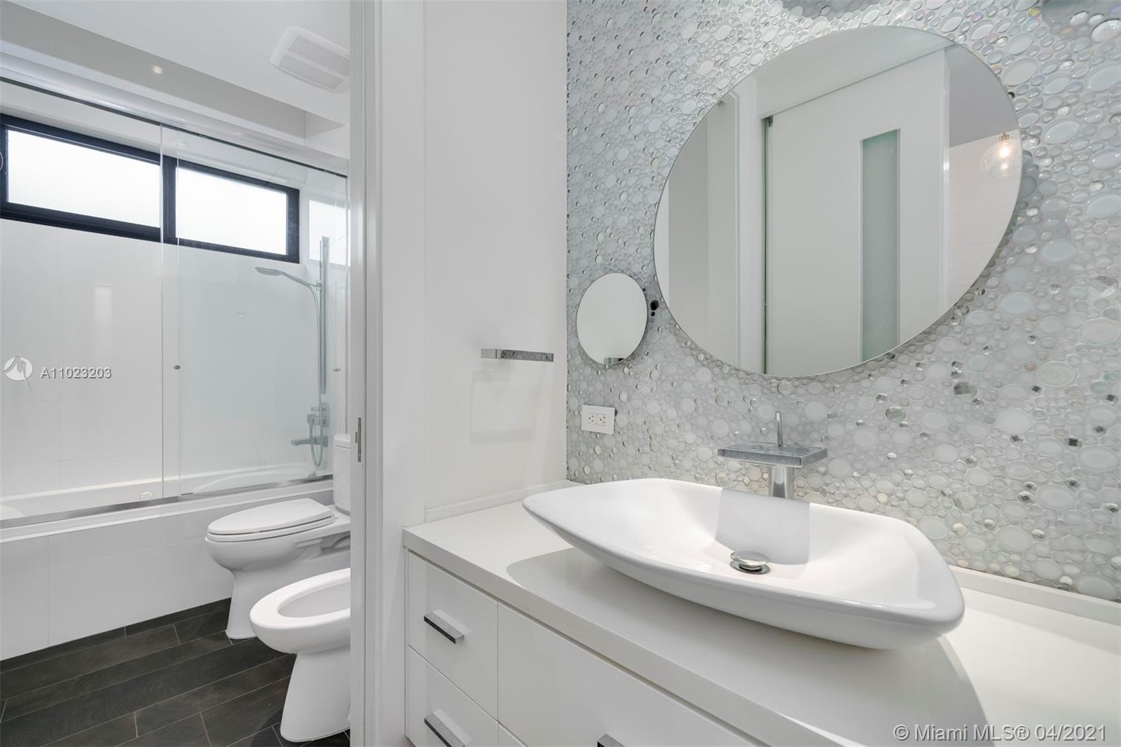 BRICKELLS FLAGLER - Residential