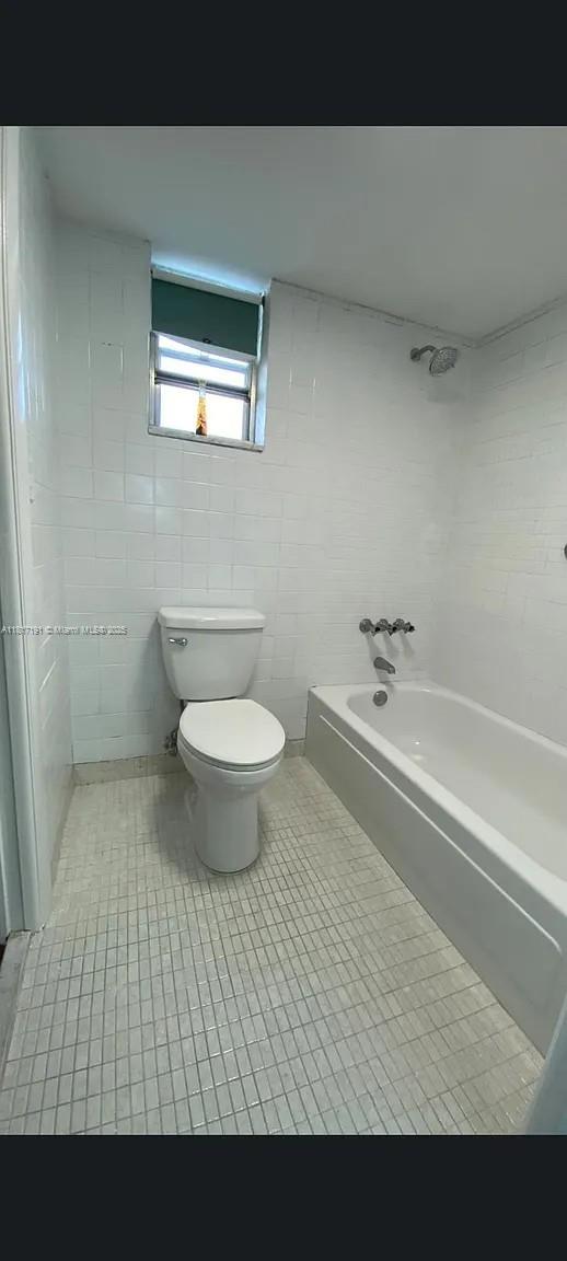 LAKE CLARKE GARDENS CONDO - Residential Lease