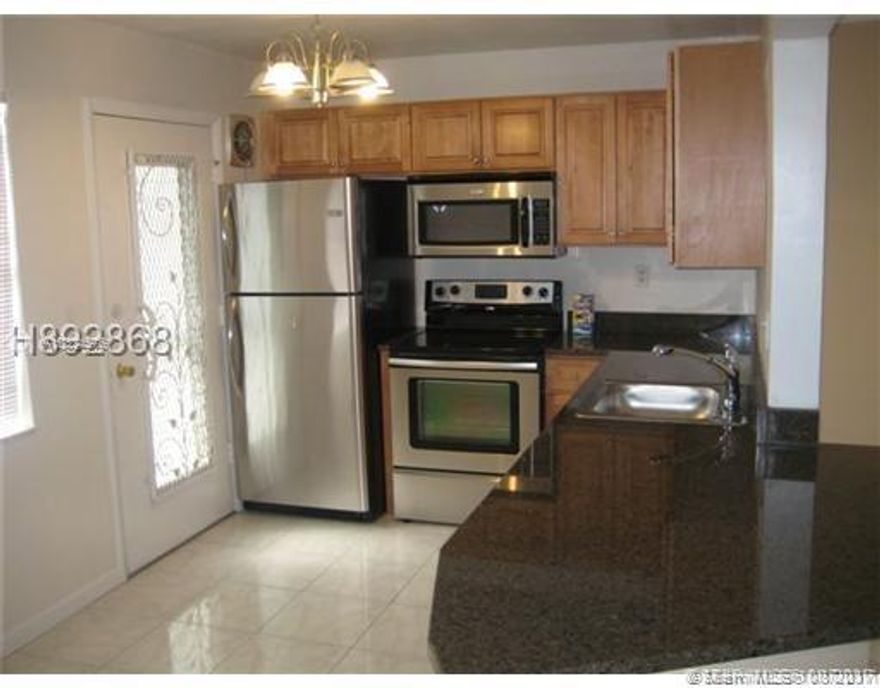 CHARMING 2 BED 2 BATH CONDO WITH LAKE VIEW. LOCATION CANNOT BE BEAT. EXCELLENT A+ SCHOOLS. CLOSE TO AVENTURA MALL, AVENTURA HOSPITAL,  16 BLOCKS TO I 95 AND MAJOR HIGHWAYS, & WALKING DISTANCE TO PUBLIX. CLOSE TO GULFSTREAM HORSE TRACK AND MARDI GRAS CASINO. GOLF COURSES ALL AROUND / PUBLIC AND PRIVATE.  MINUTES TO THE OCEAN / BEACHES, AND AIRPORTS. CALL TODAY!