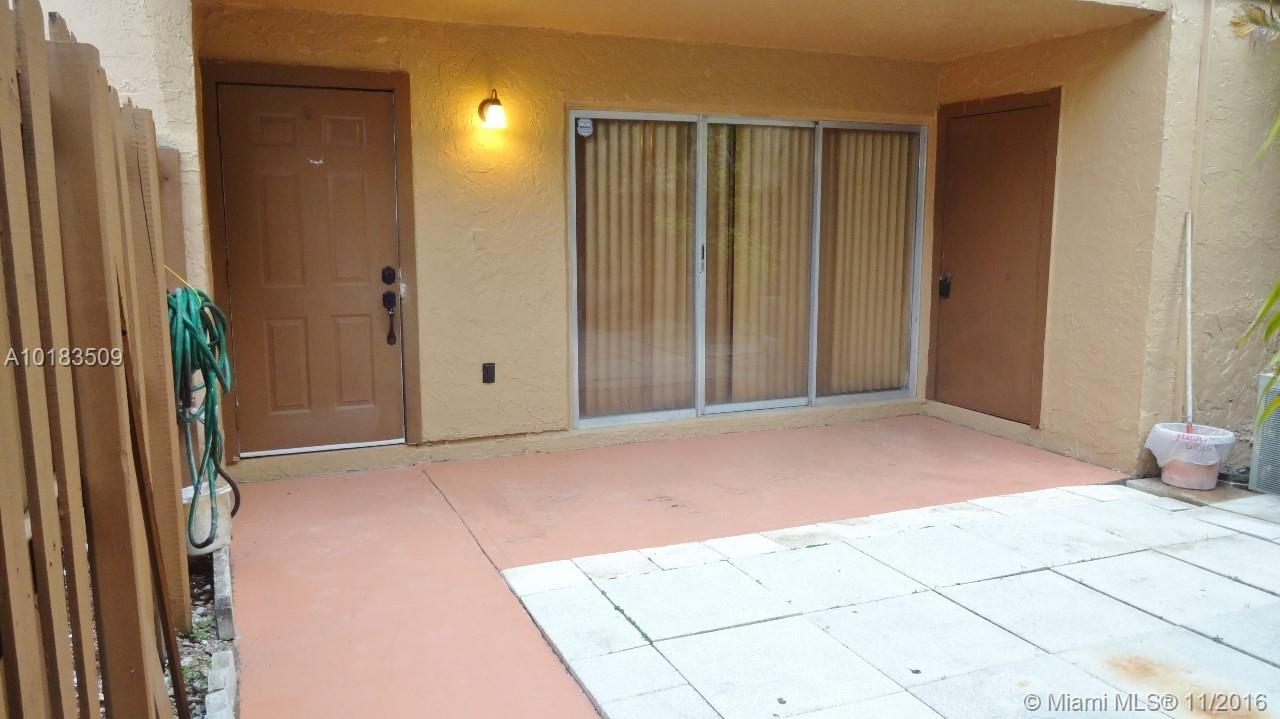 Spacious 2/2 with new kitchen, freshly painted apartment with big patio. Walking distance to Olympic Park and SW 88 Street.
It wont last. Call for a showing today!